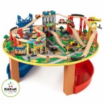 Set trenulete City Explorer KidKraft cu masuta de joaca din lemn Set trenulete City Explorer KidKraft cu masuta de joaca din lemn